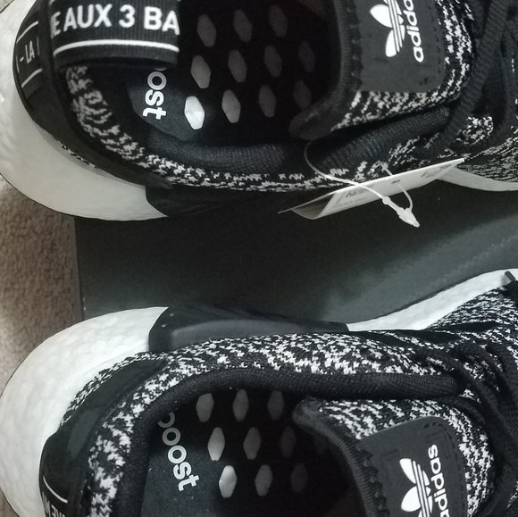 Adidas NMD R2 - Picture 3 of 6